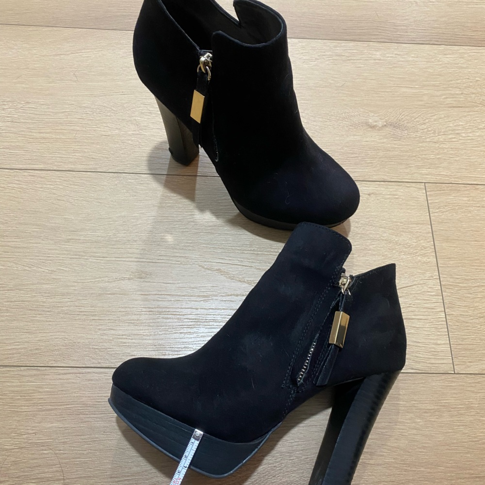Aldo Black Suede Ankle Booties - Picture 4 of 10